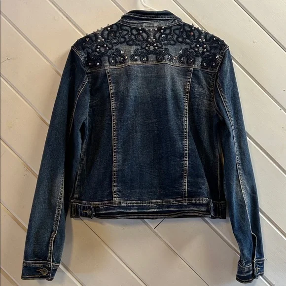 FEMME FATALE Pearl Embroidered Denim Jacket - Picture 9 of 16